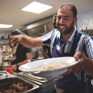 « À Gaza, j&rsquo;étais journaliste. Ici, je suis devenu cuisinier. »